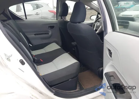 2012 Toyota Prius C Three z USA, uszkodzony, nr VIN JTDKDTB33C1518897